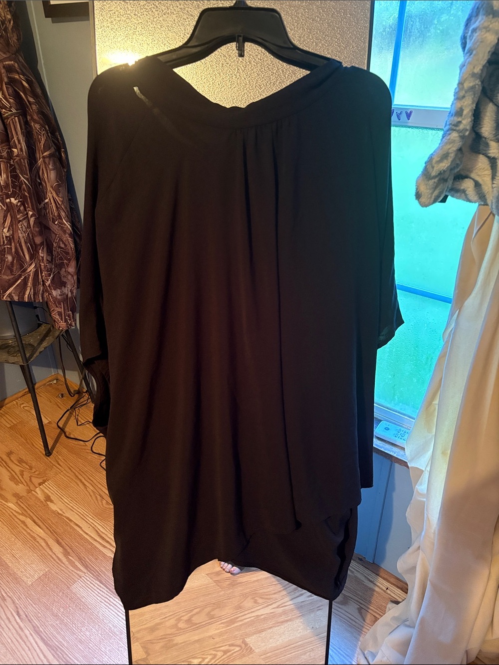 Chic Soul Black Flowing Tunic Top